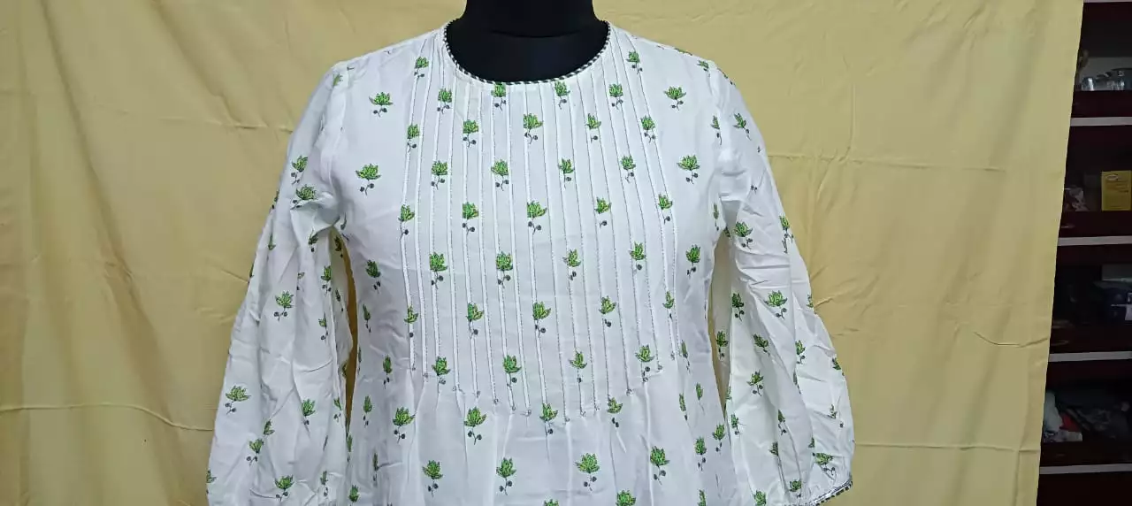 Shoplaila white and green print kurti